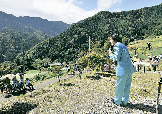 「山奥の歌謡ショー」安井 博満(富岡市)